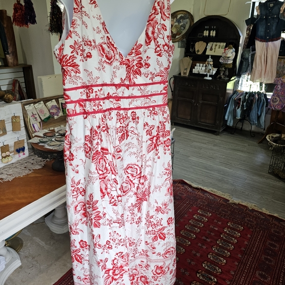 Robbie Bee Sundress with red floral design accented with 3 red bows - Picture 3 of 4